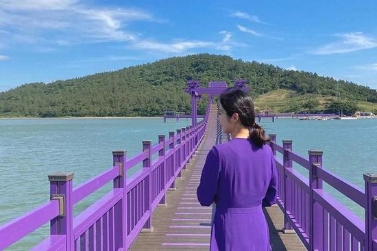 Hòn đảo 'tím lịm' đúng trend năm nay ở Hàn Quốc đang được giới trẻ thi nhau check-in