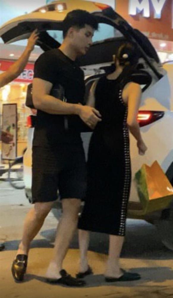 Lộ loạt ảnh Lệ Quyên bên phi công: Nam chính tưởng lạ mà hóa quen-1