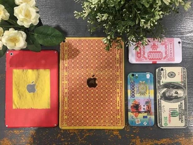 Làm đẹp tháng cô hồn: nam cắt tóc nén nhang, nữ làm móng vàng mã-3