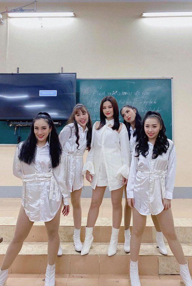 Đông Nhi liên tục làm những hành động cần tránh khi mang thai-8