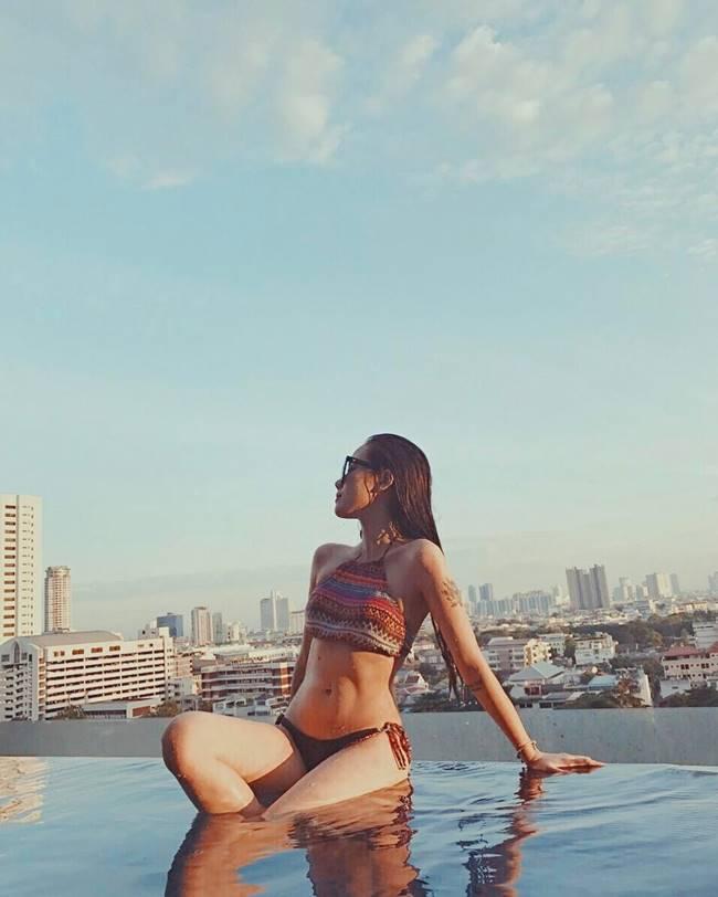 Chán kín đáo, Phương Ly tung ảnh bikini nóng rẫy khiến fan thả comment mlem mlem liên tục-5