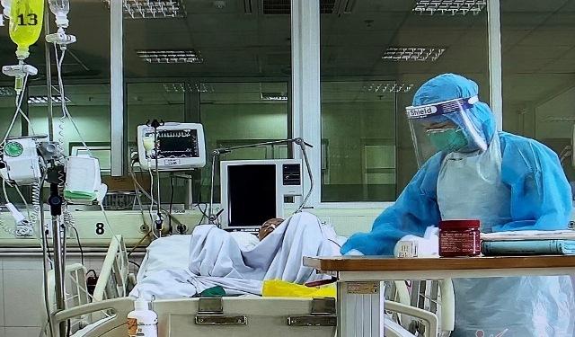 Sức khỏe 3 bệnh nhân Covid-19 tổn thương phổi: 1 ca thở máy, 2 ca tiến triển tốt-1