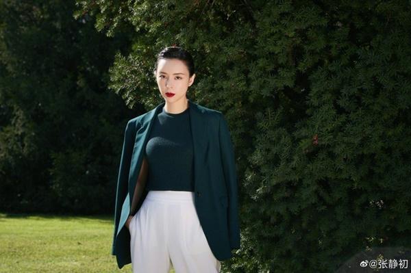 Lý Nhược Đồng và những người đẹp showbiz giấu tuổi thật-8