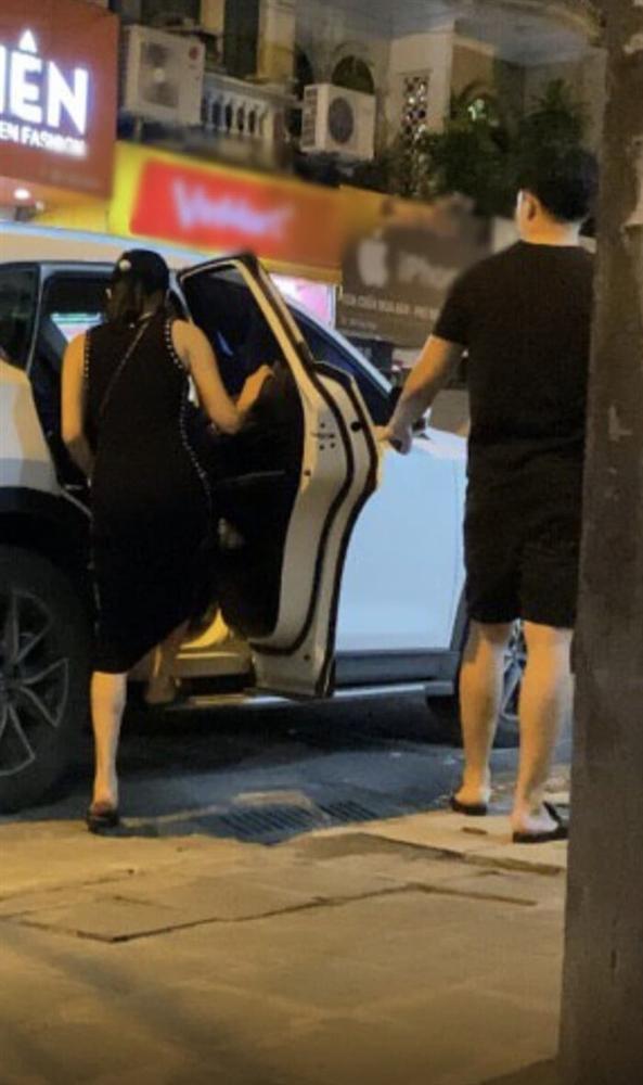 Trước khi lộ loạt ảnh với phi công, Lệ Quyên từng tin tưởng và yêu chồng hết mực-2