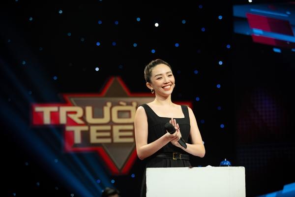 Hương Giang - Tóc Tiên đối đầu&nbsp;nảy lửa trên sóng truyền hình-2