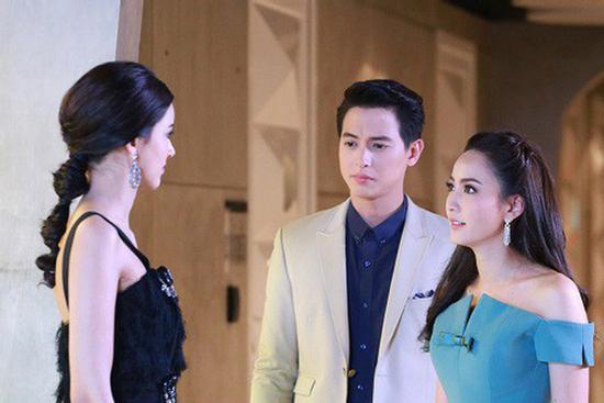 Bỗng dưng nhận 20 triệu 'đi lạc' cùng lời nhắn 'ngoan lần sau lại thưởng', cô vợ bình thản 'ra tay'