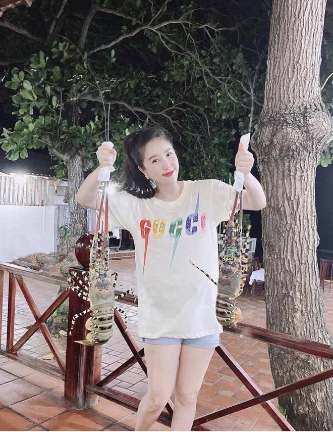 Bảo Thy khoe đồ chơi nấu ăn mới - tự làm lẩu hấp tại nhà nhưng chưa gì đã lo nhanh chán-3