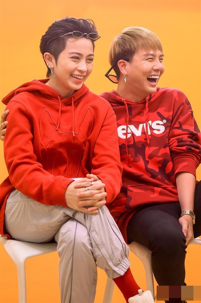 Bức ảnh gây lú: Gil Lê thì đẹp trai mà Duy Khánh lại quá xinh gái-8