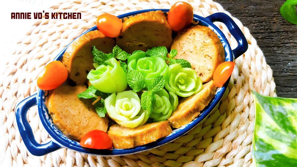 Mẹ đảm khoe mâm cơm chay cúng mùng 1 tháng cô hồn ngon mắt, đã miệng, dân tình thi nhau hỏi cách nấu-7