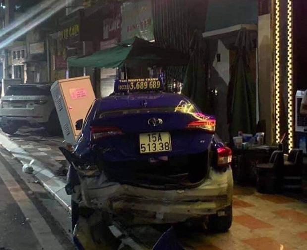 Xe Lexus gây tai nạn liên hoàn khiến 1 người tử vong-1