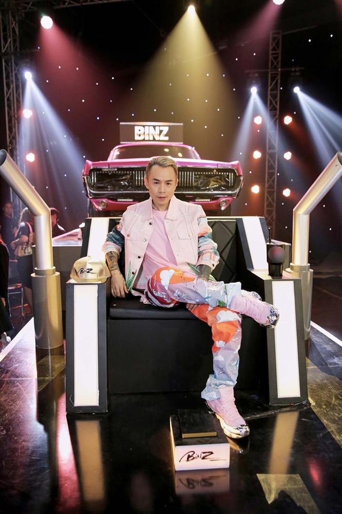 Diện mạo của Binz ở Rap Việt ngốn 1,5 tỷ đồng: Đúng chuẩn bên ngoài đẹp trai, bên trong nhiều tiền-1