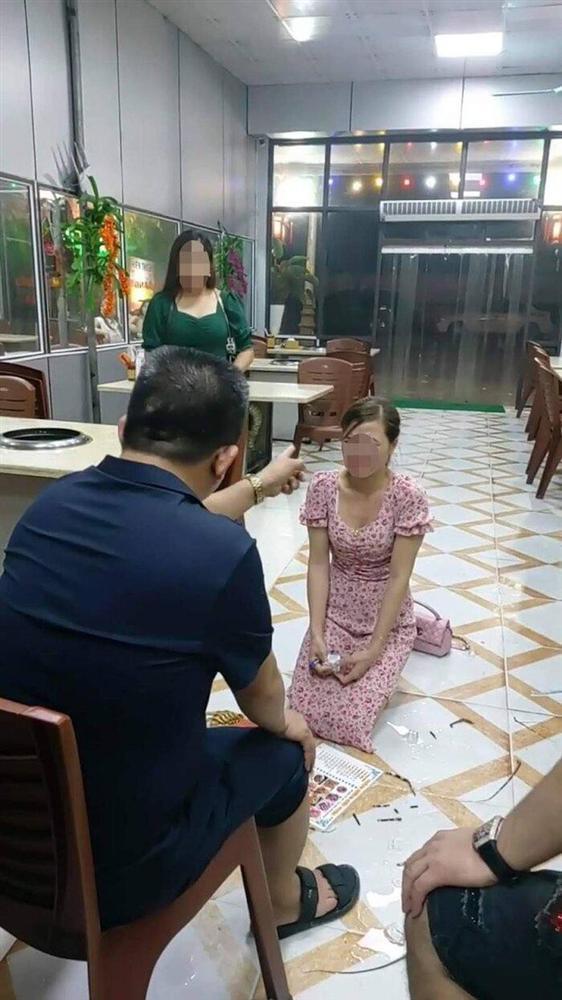 Chủ quán Bắc Ninh sỉ nhục, bắt khách hàng quỳ gối chỉ vì dám bóc phốt đồ ăn có sán-2