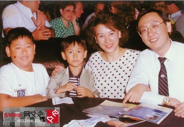 Nữ hoàng Kungfu đóng phim trả nợ cho chồng nhưng lại kết hôn với chủ nợ-4