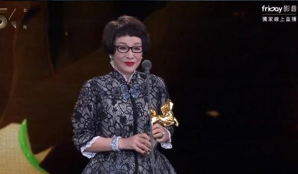 Nữ hoàng Kungfu đóng phim trả nợ cho chồng nhưng lại kết hôn với chủ nợ-6