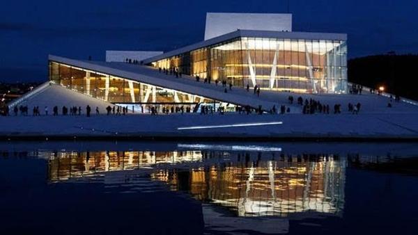 Việc lựa chọn những địa danh sở hữu địa hình và kiến trúc nghệ thuật độc đáo hứa hẹn sẽ biến TENET thành một bữa tiệc thị giác cho khán giả.