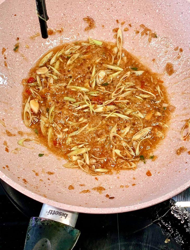 Nữ doanh nhân bật mí cách làm gà chiên mắm sả ớt, gợi ý từ Á đến Âu món ngon về gà ai cũng phát thèm-9