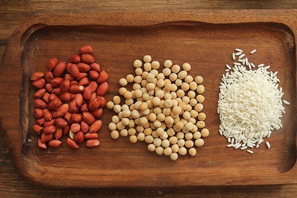 Muốn da căng mịn ẩm mượt thì các mẹ không thể bỏ qua món sữa ngũ cốc ăn sáng thơm ngon mà làm lại rất nhanh-1