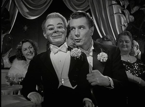 Lạnh sống lưng trước những hình tượng ám ảnh đến từ loạt phim kinh dị đình đám-4