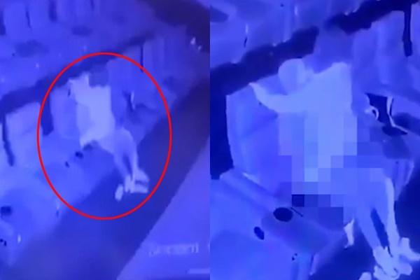 Vừa lái xe vừa tranh thủ mặn mà với nhân tình, tài xế khiến hành khách sôi máu-3