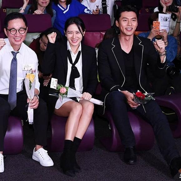 Hyun Bin - Son Ye Jin diện đồ ton-sur-ton tình bể bình-3