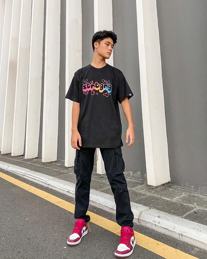 Danh tính các chàng trong nhóm bạn thân toàn trai đẹp đang náo loạn MXH-7