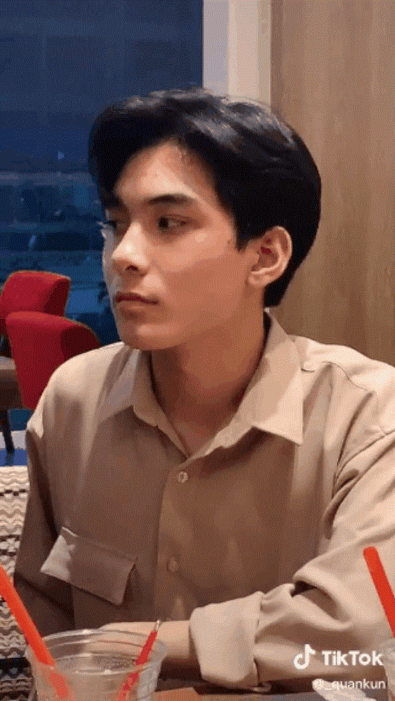 Danh tính các chàng trong nhóm bạn thân toàn trai đẹp đang náo loạn MXH-2