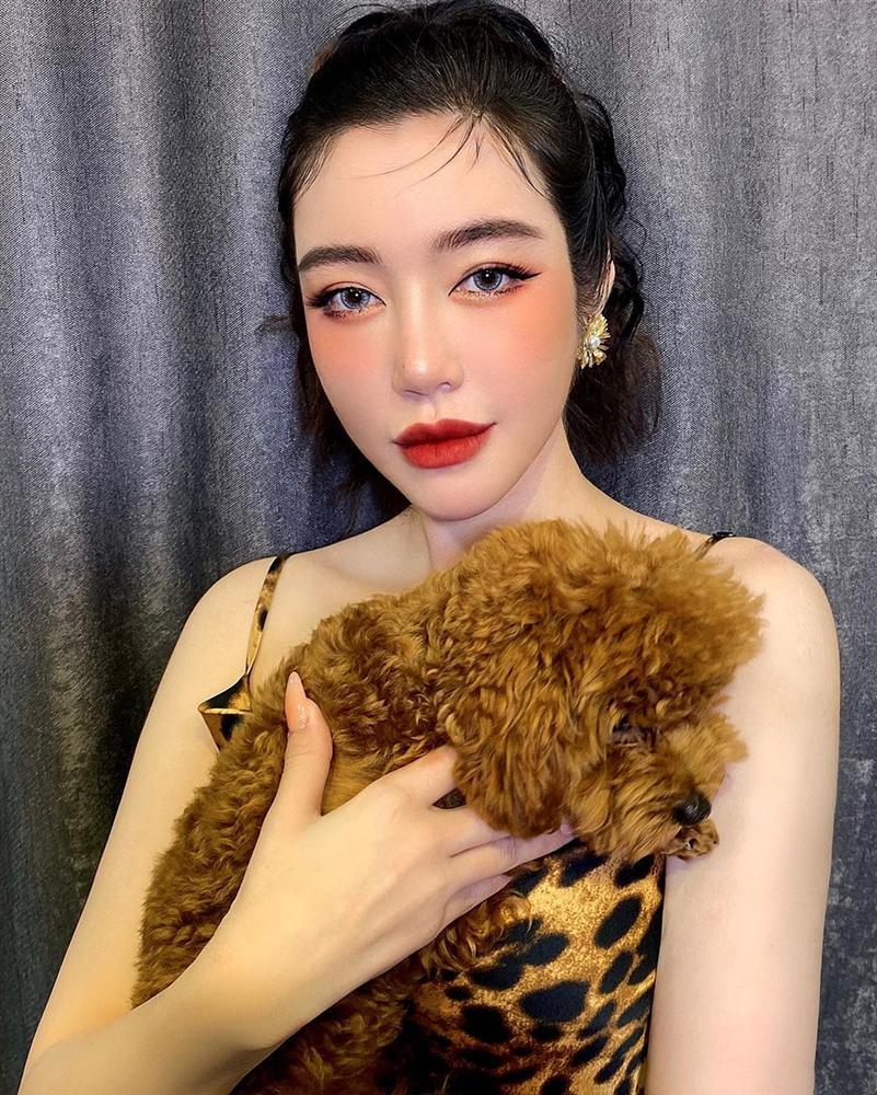 Mốt làm nail Dracula rợn người vì sao được hàng loạt celeb Việt mê mẩn?-3