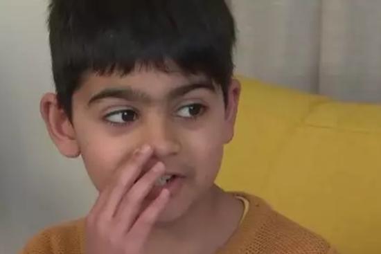 Tìm thấy mảnh ghép Lego 'chơi trốn tìm' suốt 2 năm trong lỗ mũi cậu bé 7 tuổi