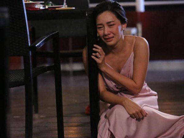 Đưa mẹ sang nói chuyện người lớn, nhìn bố chồng cúi đầu xuống bàn tôi lập tức hủy hôn-2