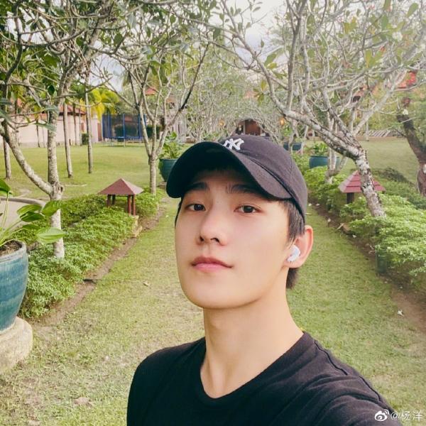 Sốc với hình ảnh mới nhất của Dương Dương trong show truyền hình-7