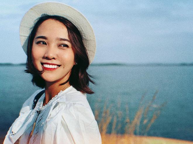 Hoa hậu Khánh Vân khoe ảnh gia đình, chị dâu nổi bần bật với nhan sắc không vừa: Thì ra cũng từng thi Hoa hậu!-6