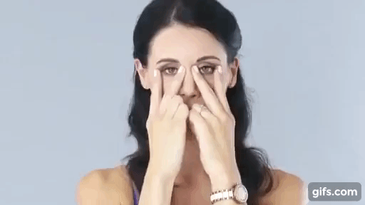 Động tác yoga thè lưỡi như dọa ma đang gây xôn xao hóa ra lại tốt cho cơ mặt cực kỳ!-9