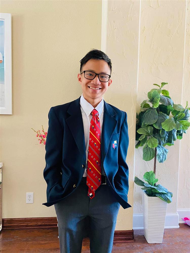 Con trai 14 tuổi lớn phổng phao của ca sĩ Hồng Ngọc-1