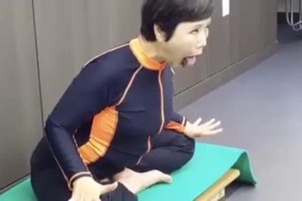 Ngọc Trinh mệt mỏi bế bụng bầu nhưng háo hức phối đồ sành điệu khi mang thai-7