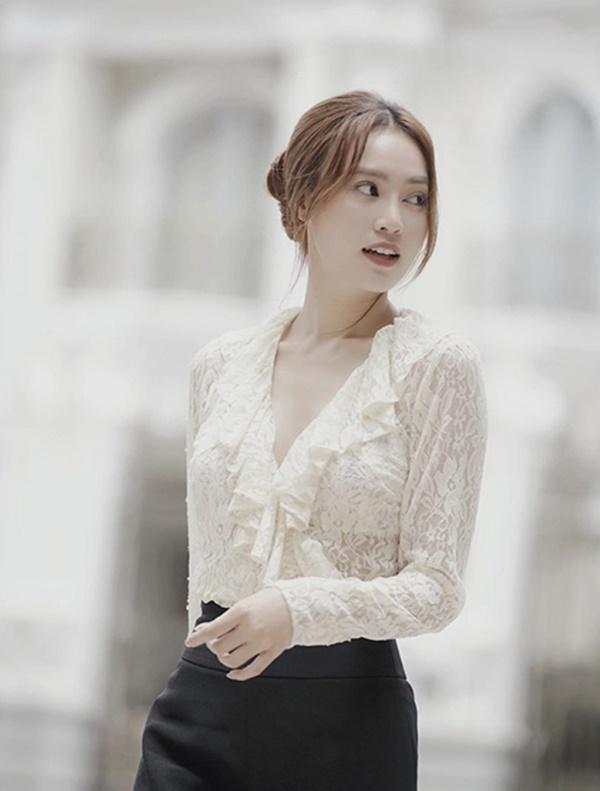 Thanh Hằng - Chi Pu cùng cả dàn mỹ nhân cá tính bỗng bánh bèo hết nấc vì váy áo bèo nhún-9