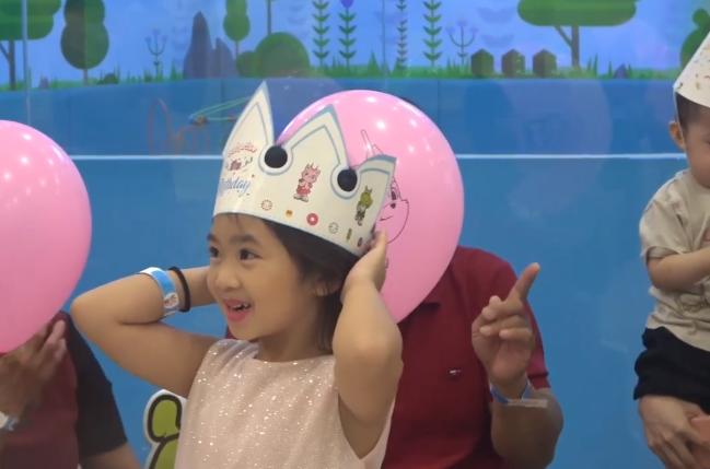 Con gái Mai Phương tròn 7 tuổi, bảo mẫu thay cố diễn viên thực hiện một lời hứa-1