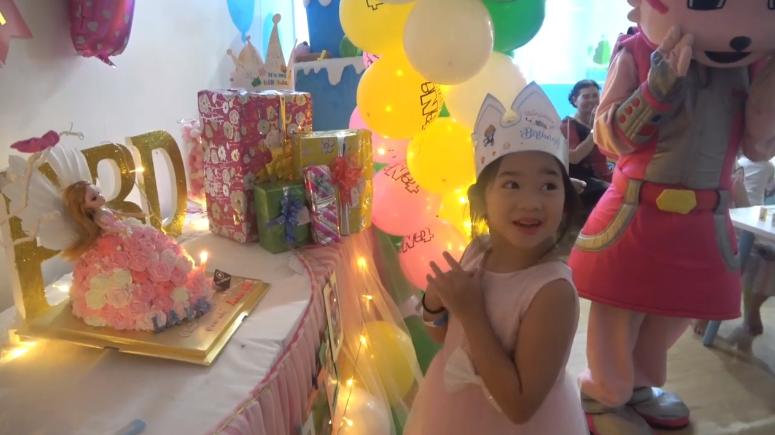 Con gái Mai Phương tròn 7 tuổi, bảo mẫu thay cố diễn viên thực hiện một lời hứa-2