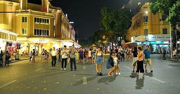 Hà Nội tạm dừng hoạt động phố đi bộ hồ Gươm từ 21/8-1