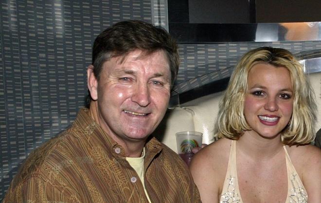 Britney Spears tiếp tục bị cha ruột giám sát cuộc sống, tài sản-1