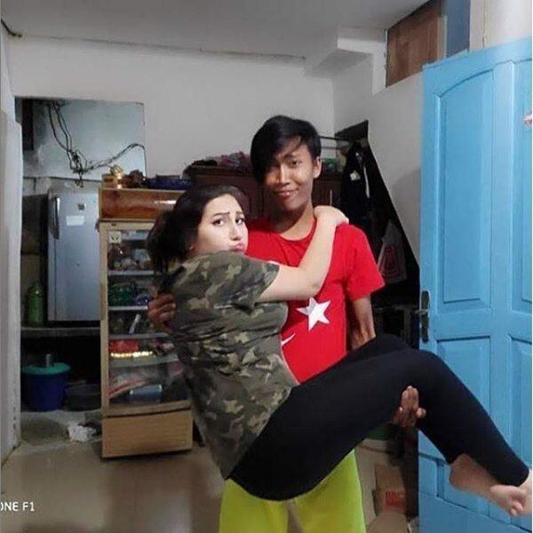 Cuộc sống sau 2 năm của cô gái ngoại quốc trốn gia đình lấy anh công nhân nghèo-3