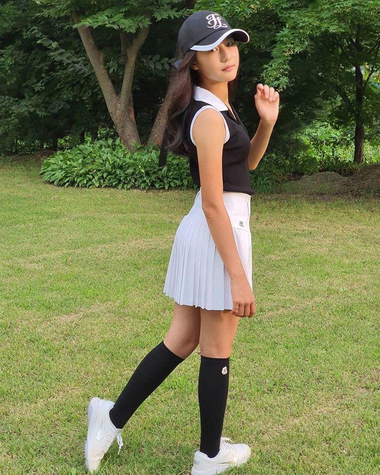 Sao nhí Bố ơi mình đi đâu thế xinh đẹp ngỡ ngàng ở tuổi 14-5