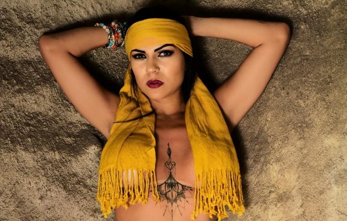 Người mẫu Brazil bốc cháy như đuốc sau trận cãi vã với bạn gái-1