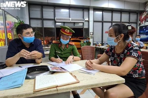 Cô gái bị chủ quán bắt quỳ xin lỗi: 10 ngày chưa dám về gặp con vì sợ trả thù-3