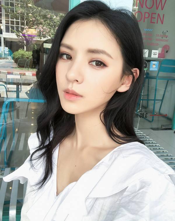 Đào mộ quá khứ làm người mẫu thời trang online của sao Hoa ngữ-1