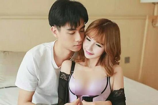 'Đào mộ' quá khứ làm người mẫu thời trang online của sao Hoa ngữ