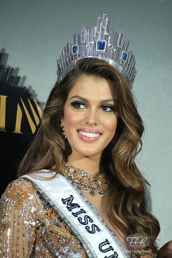 Vương miện hoa hậu có còn danh giá?-4