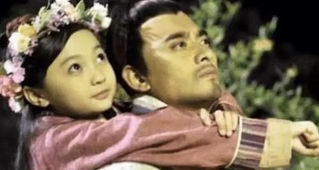 Xinh đẹp nhưng 3 mẫu nhí sống bê bối: nâng ngực khi 13 tuổi, người yêu đầu thành bố dượng-6