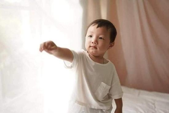 Vụ bé trai 2 tuổi mất tích: Camera trích xuất hình ảnh người phụ nữ dụ dỗ cháu bé