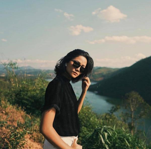 Ủ tóc bằng dầu là xưa rồi, HHen Niê dùng luôn cả quả bưởi như thế này đây!-8