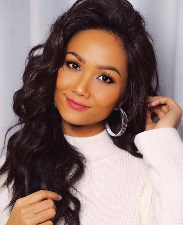 Ủ tóc bằng dầu là xưa rồi, HHen Niê dùng luôn cả quả bưởi như thế này đây!-6